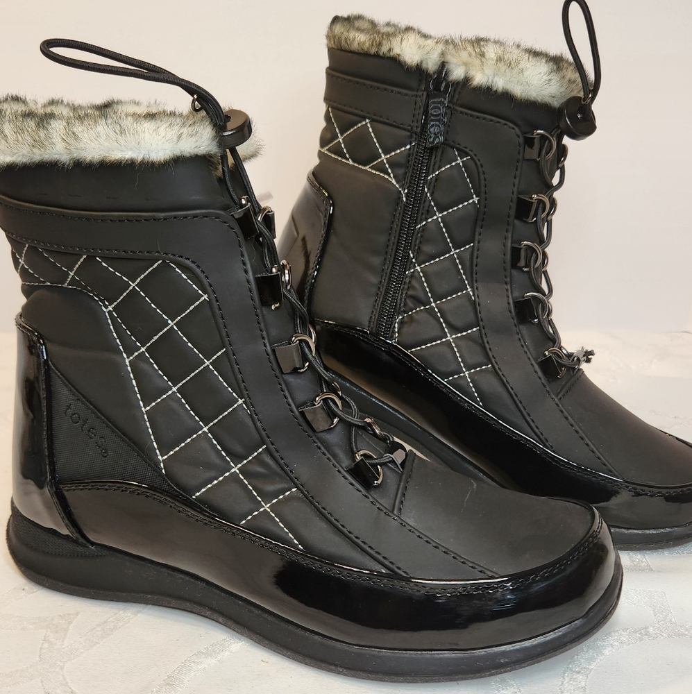 Totes Lisa Winter Rain Boot Faux Fur Trim and Lining Side Zip w Bungee Tie Sz 9